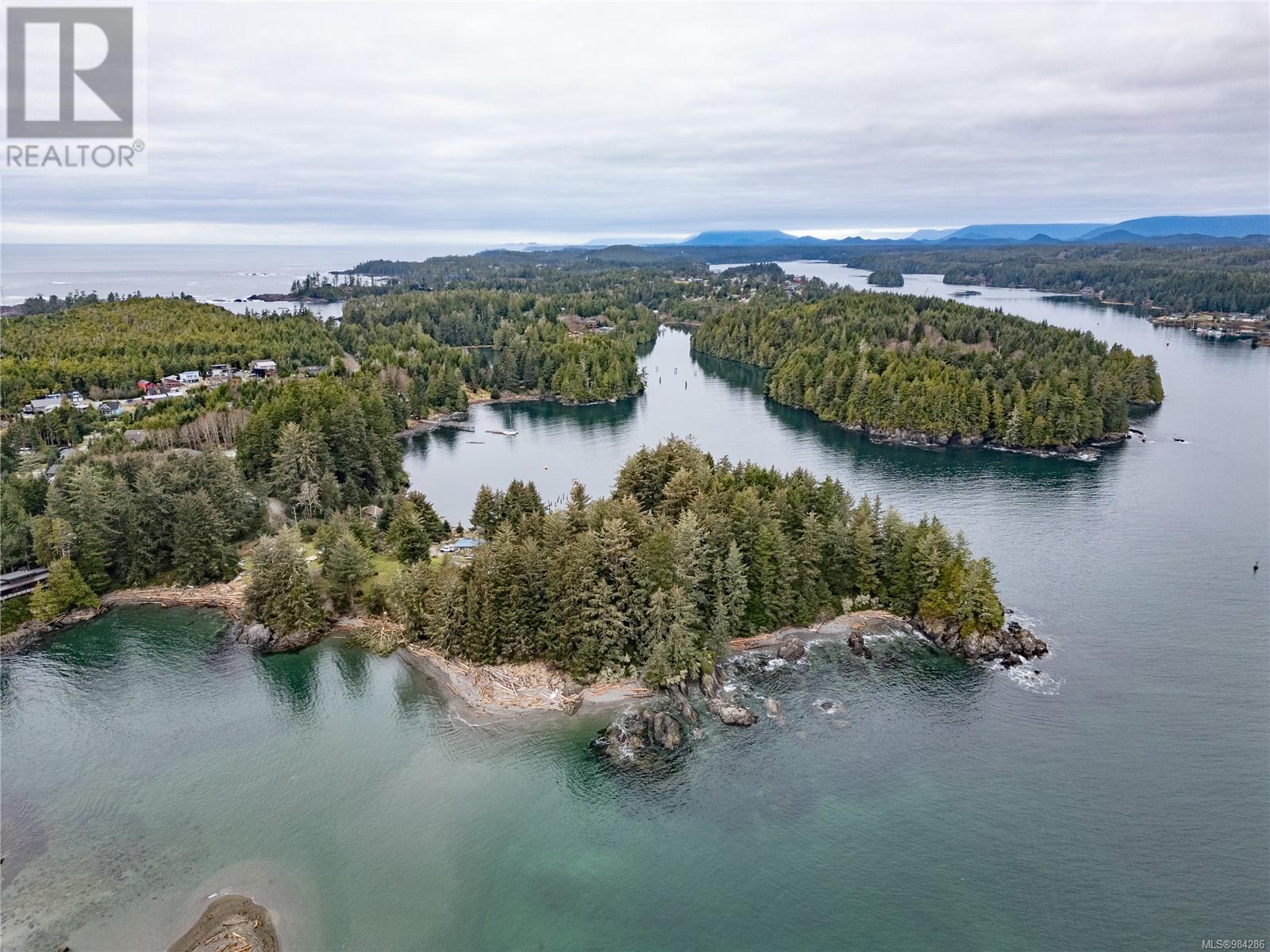 895 Peninsula Rd, Ucluelet, British Columbia  V0R 3A0 - Photo 13 - 984286