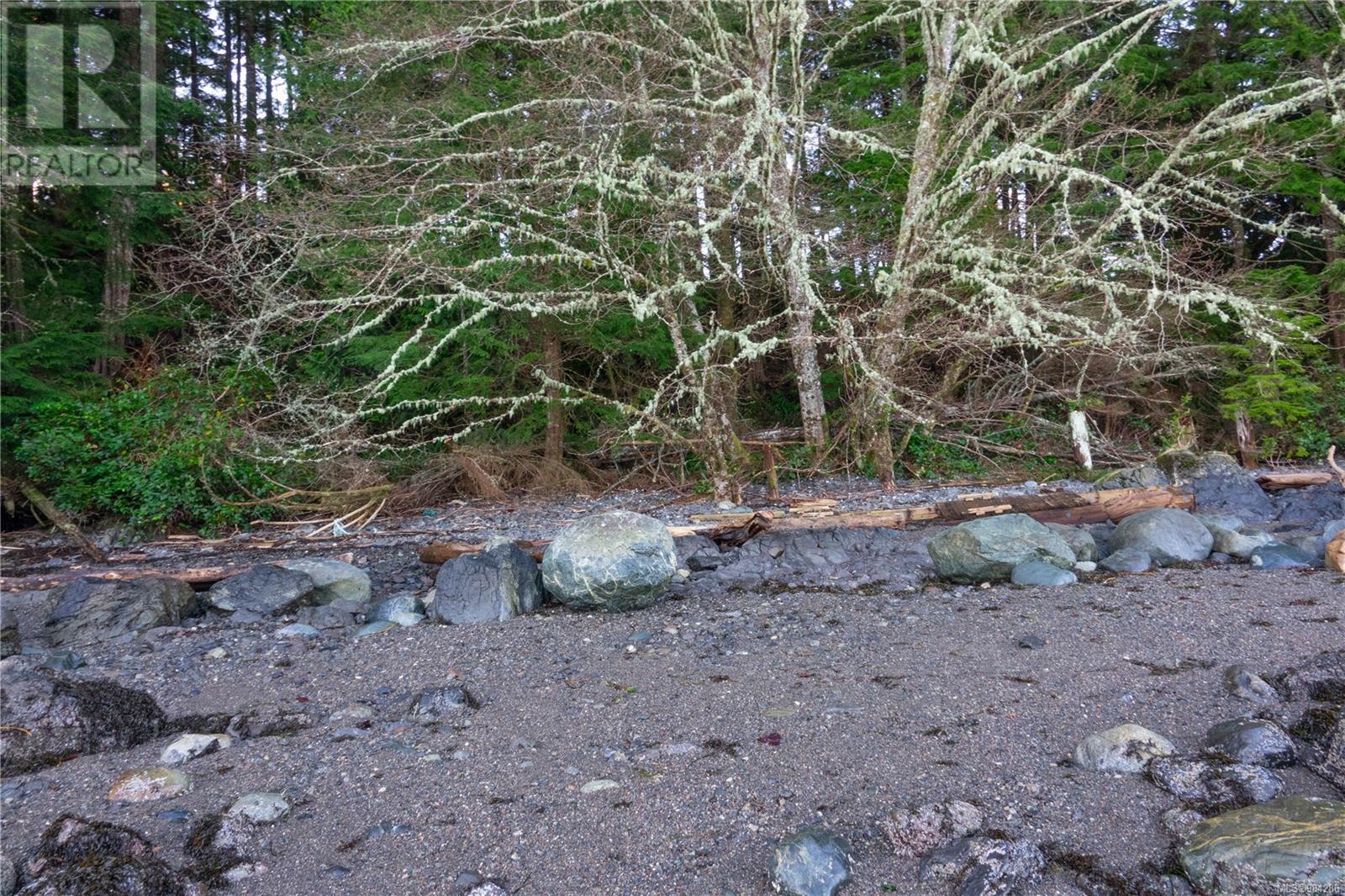 895 Peninsula Rd, Ucluelet, British Columbia  V0R 3A0 - Photo 25 - 984286