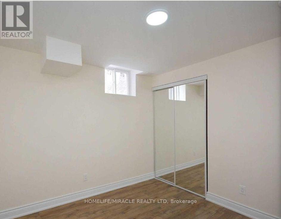 Bsmt - 833 Mays Crescent, Mississauga, Ontario  L5V 2G6 - Photo 4 - W11907219