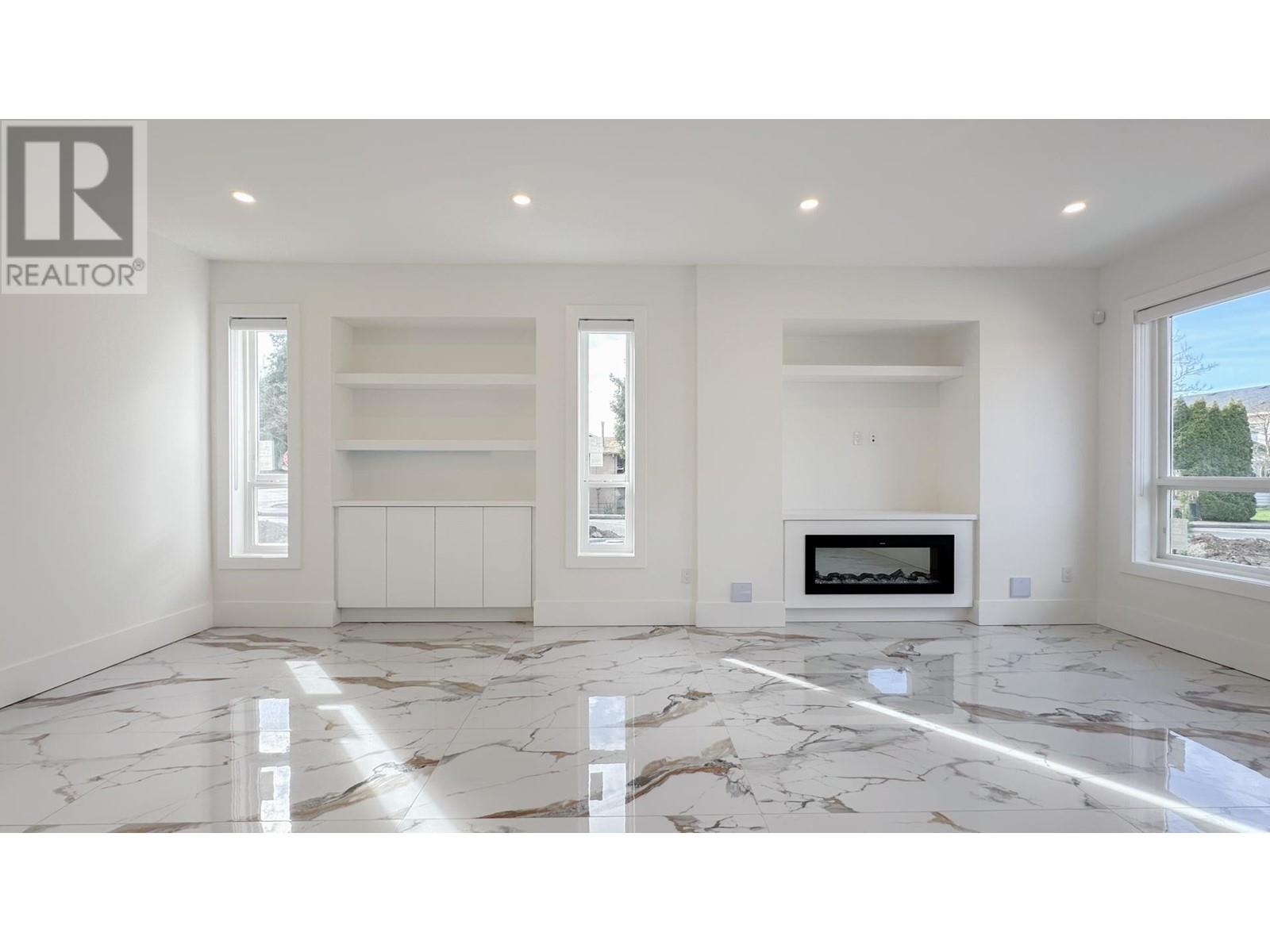 Listing Picture 5 of 22 : 10659 NO. 1 ROAD, Richmond / 烈治文 - 魯藝地產 Yvonne Lu Group - MLS Medallion Club Member