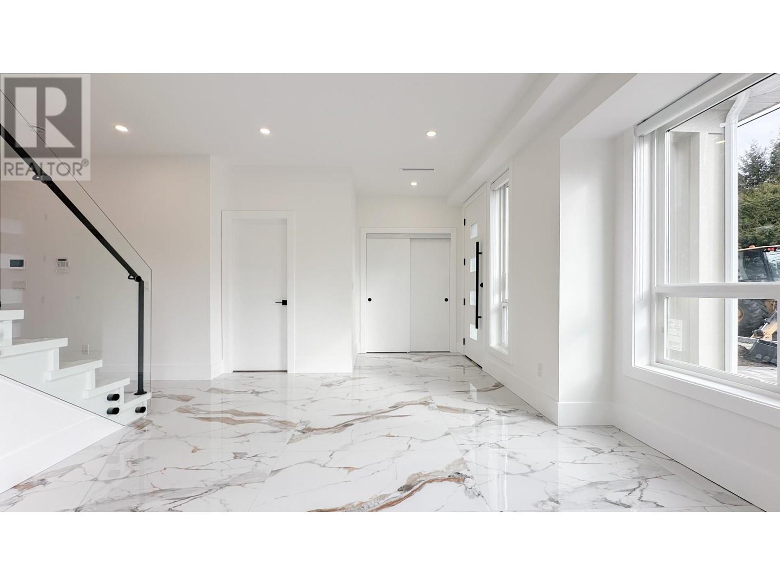Listing Picture 12 of 22 : 10659 NO. 1 ROAD, Richmond / 烈治文 - 魯藝地產 Yvonne Lu Group - MLS Medallion Club Member
