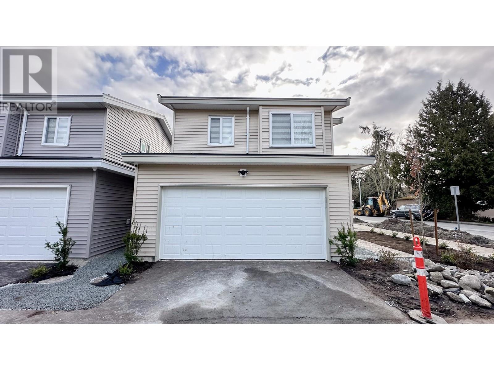 Listing Picture 22 of 22 : 10659 NO. 1 ROAD, Richmond / 烈治文 - 魯藝地產 Yvonne Lu Group - MLS Medallion Club Member