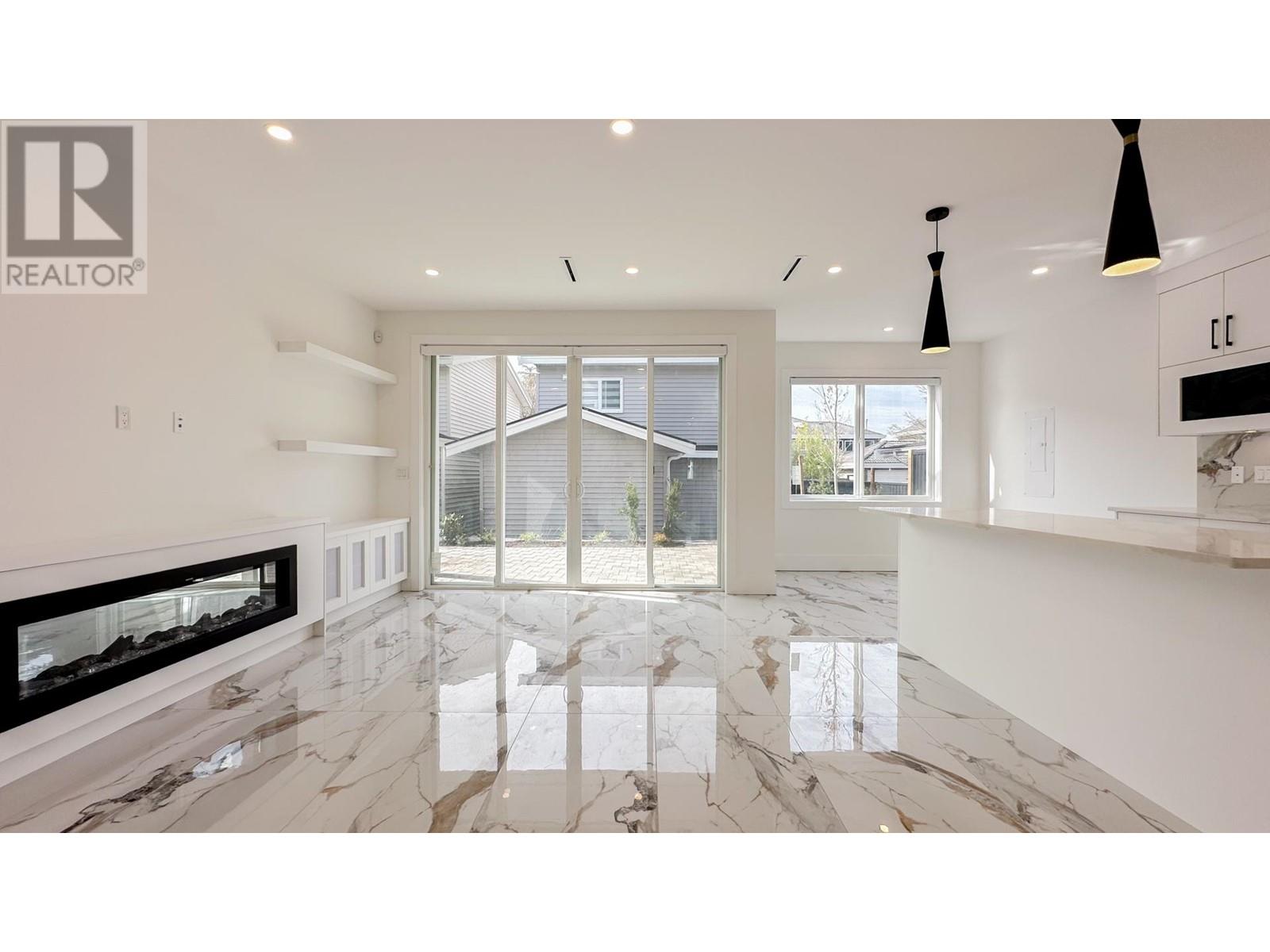 Listing Picture 6 of 31 : 10655 NO. 1 ROAD, Richmond / 烈治文 - 魯藝地產 Yvonne Lu Group - MLS Medallion Club Member