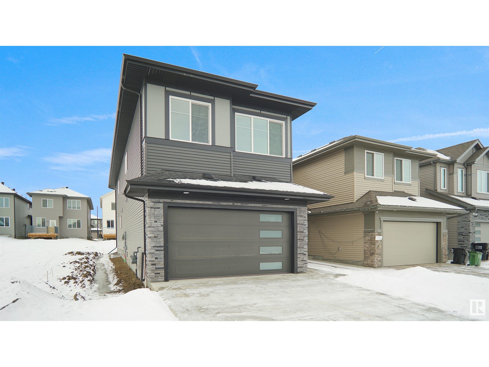 Property at 16904 47 ST NW image 3