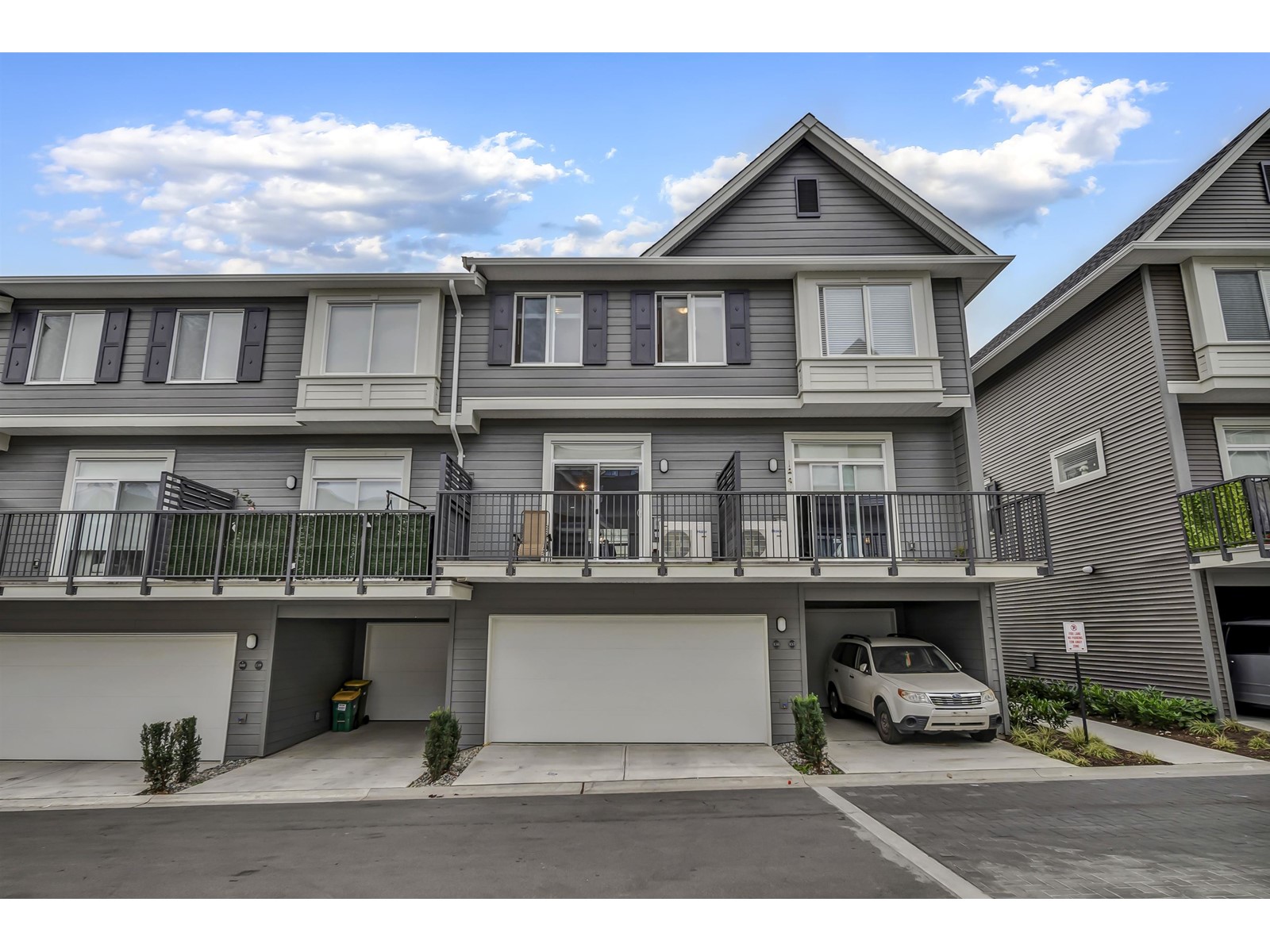 Property at 158 15778 85 AVENUE image 2