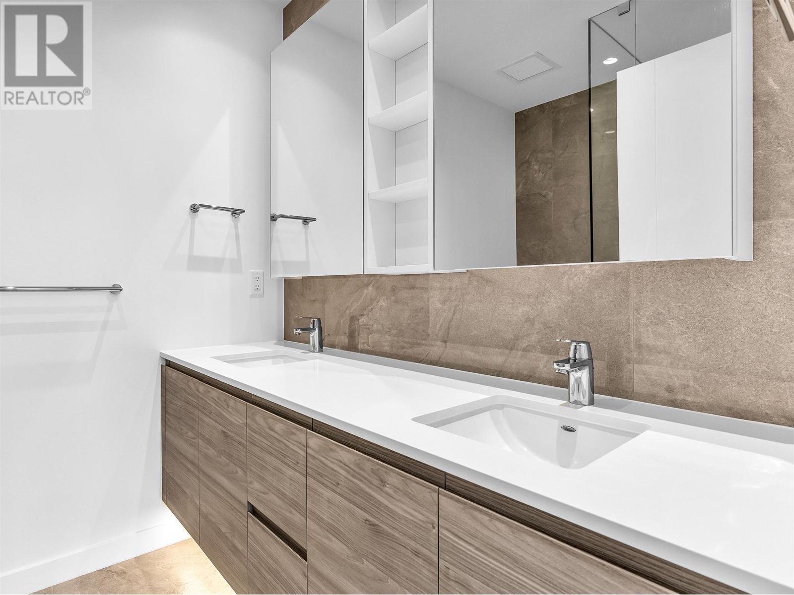 2203 680 Quayside Drive, New Westminster, British Columbia  V3M 0C4 - Photo 21 - R2956778