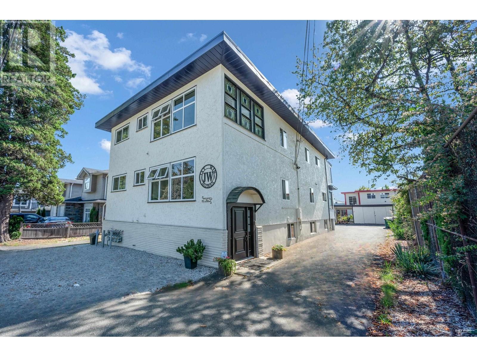 7365 CANADA WAY, Burnaby