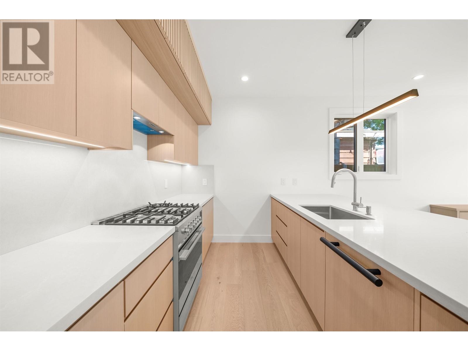 2 760 W 48 Avenue, Vancouver, British Columbia  V5Z 2R9 - Photo 4 - R2956806