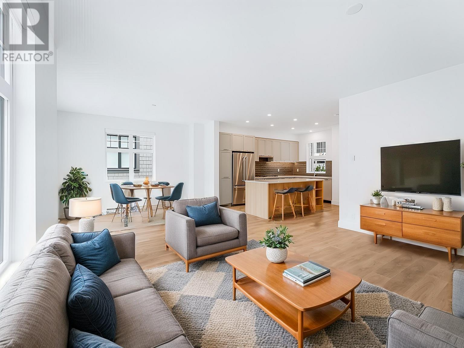 201 1310 Mitchell Street, Coquitlam, British Columbia V3E 0T9 - Photo 1 - R2956808