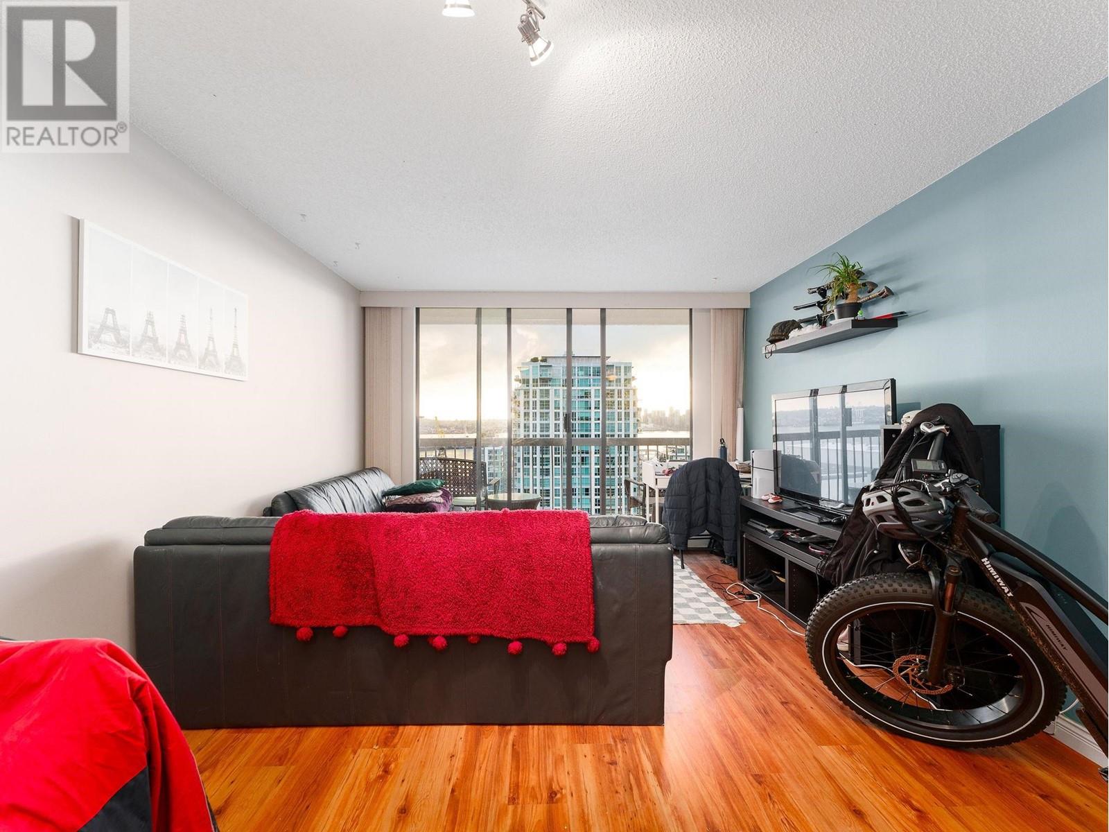 Property at 1108 145 ST GEORGES AVENUE image 3