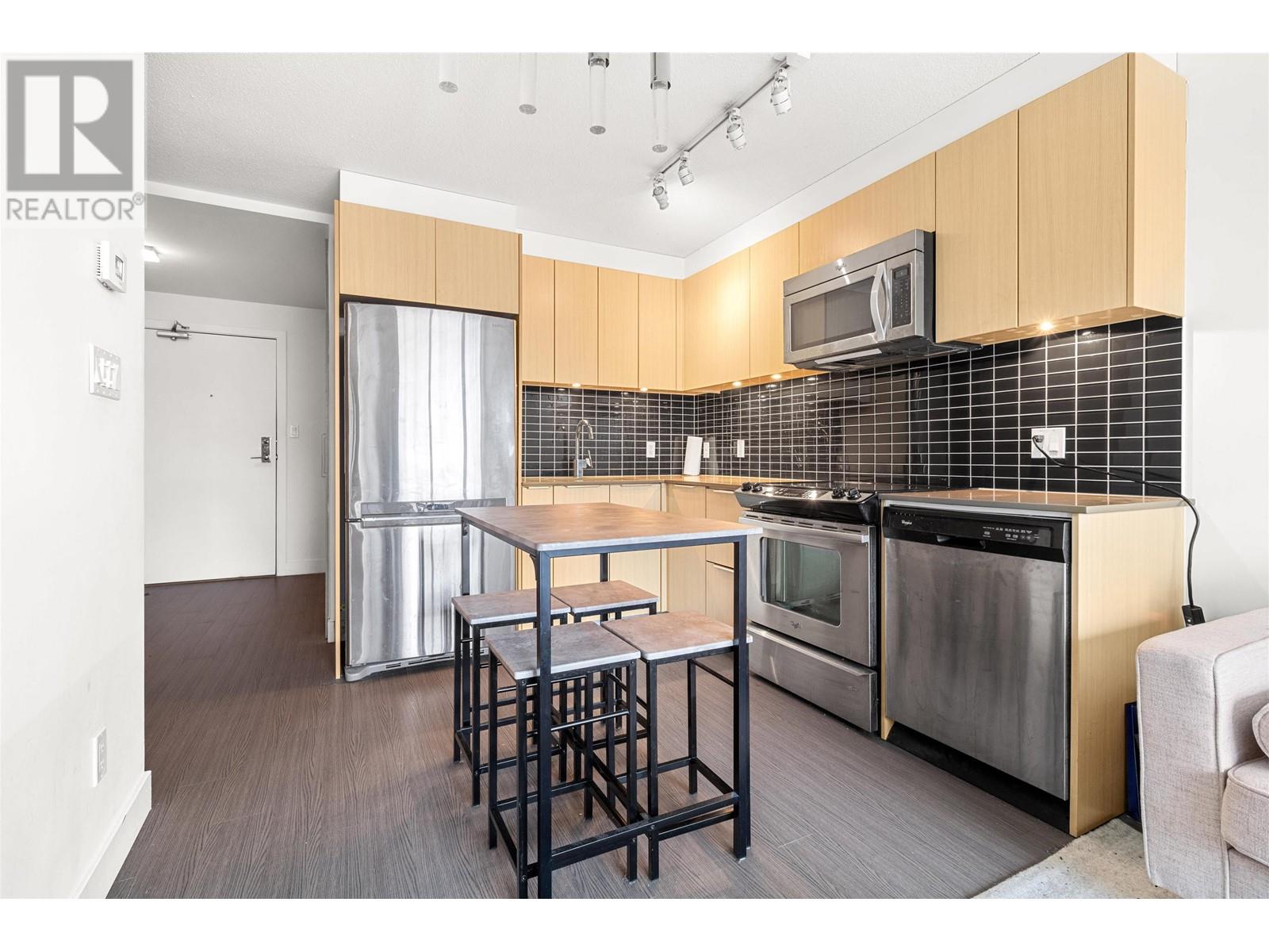 703 1325 Rolston Street, Vancouver, British Columbia  V6B 0M2 - Photo 2 - R2956855