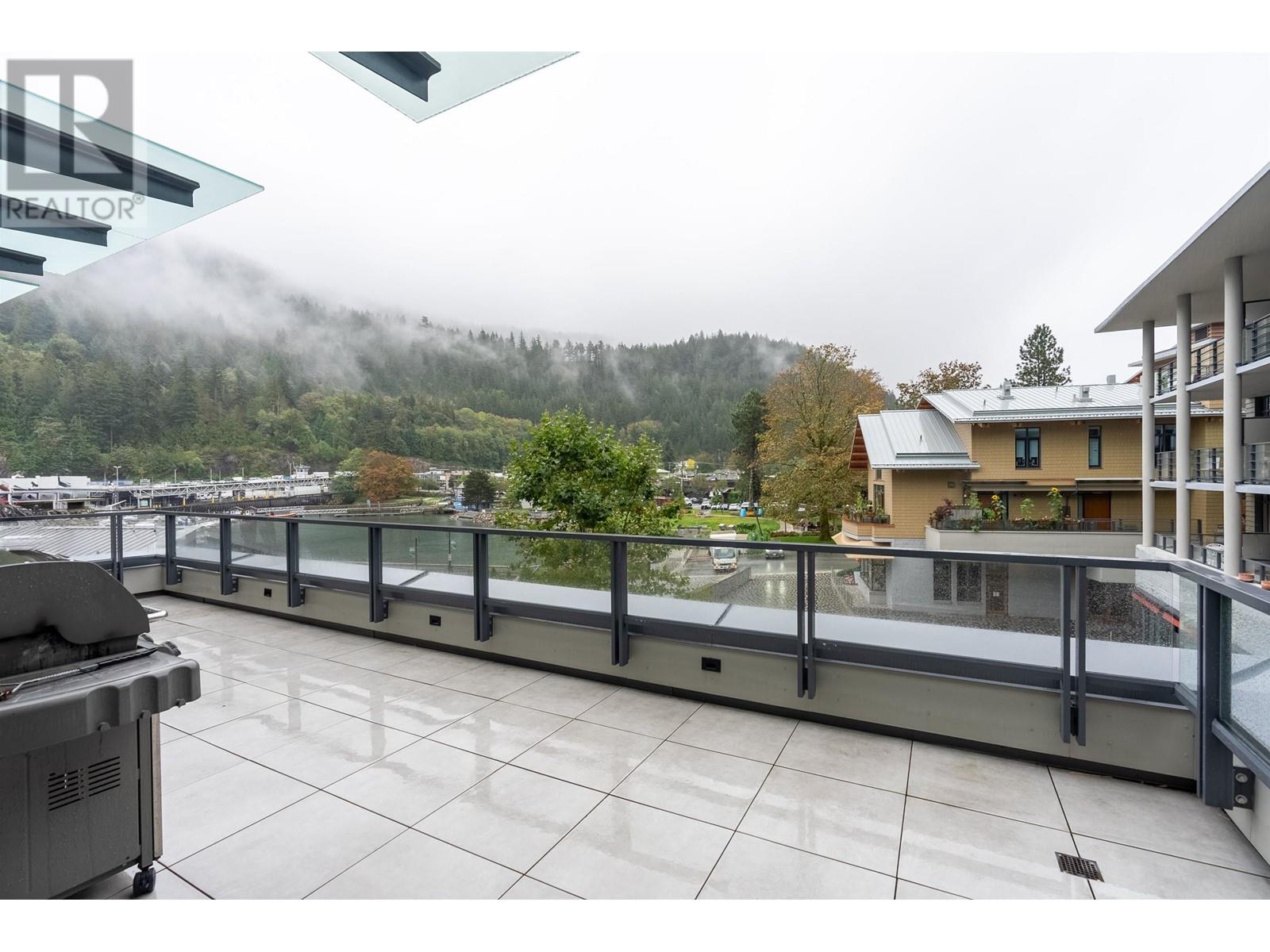 309 6707 Nelson Avenue, West Vancouver, British Columbia  V7W 0A4 - Photo 3 - R2956866