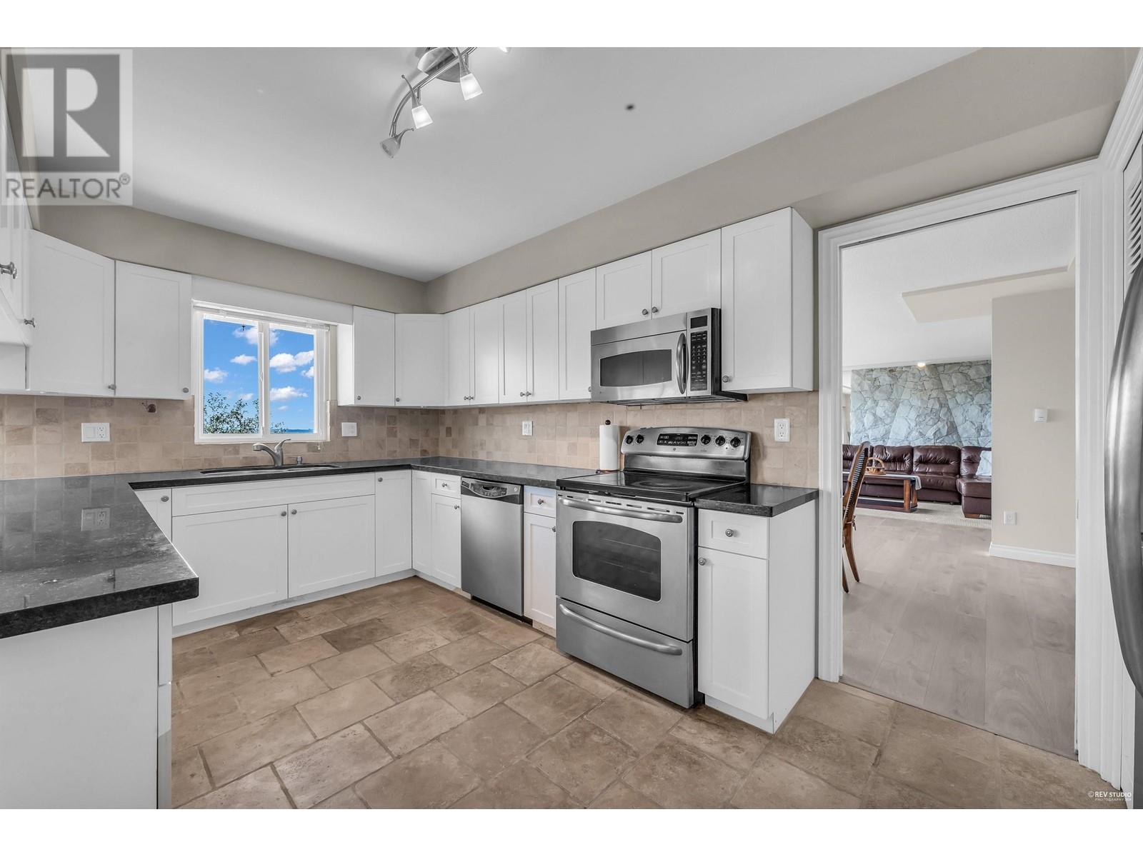 1368 Tyrol Road, West Vancouver, British Columbia  V7S 2L6 - Photo 14 - R2956869