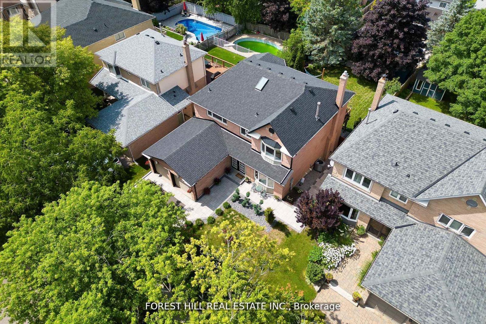 28 Beatty Crescent, Aurora, Ontario  L4G 5V1 - Photo 2 - N11925755