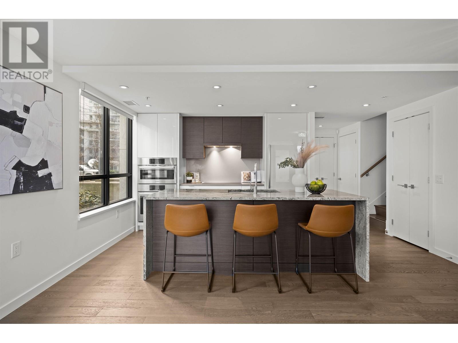 Listing Picture 9 of 40 : 1672 PULLMAN PORTER STREET, Vancouver / 溫哥華 - 魯藝地產 Yvonne Lu Group - MLS Medallion Club Member