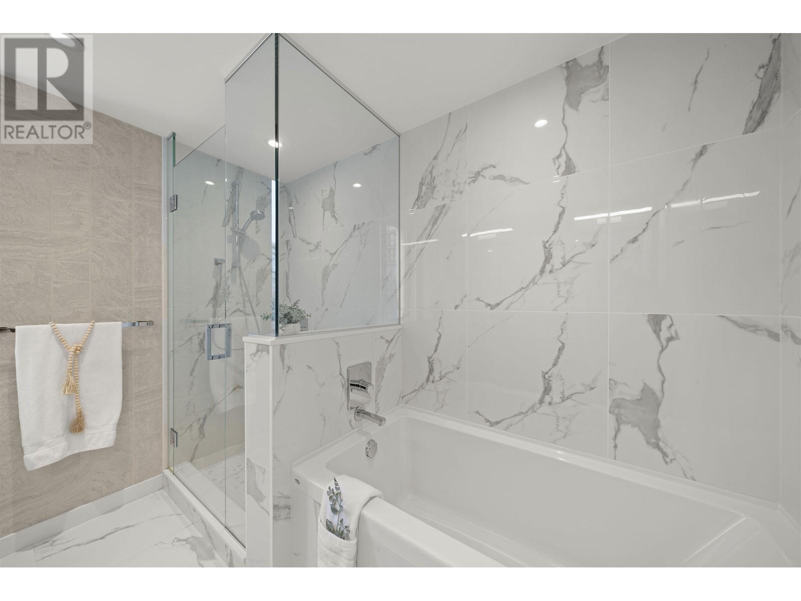 Listing Picture 21 of 40 : 1672 PULLMAN PORTER STREET, Vancouver / 溫哥華 - 魯藝地產 Yvonne Lu Group - MLS Medallion Club Member