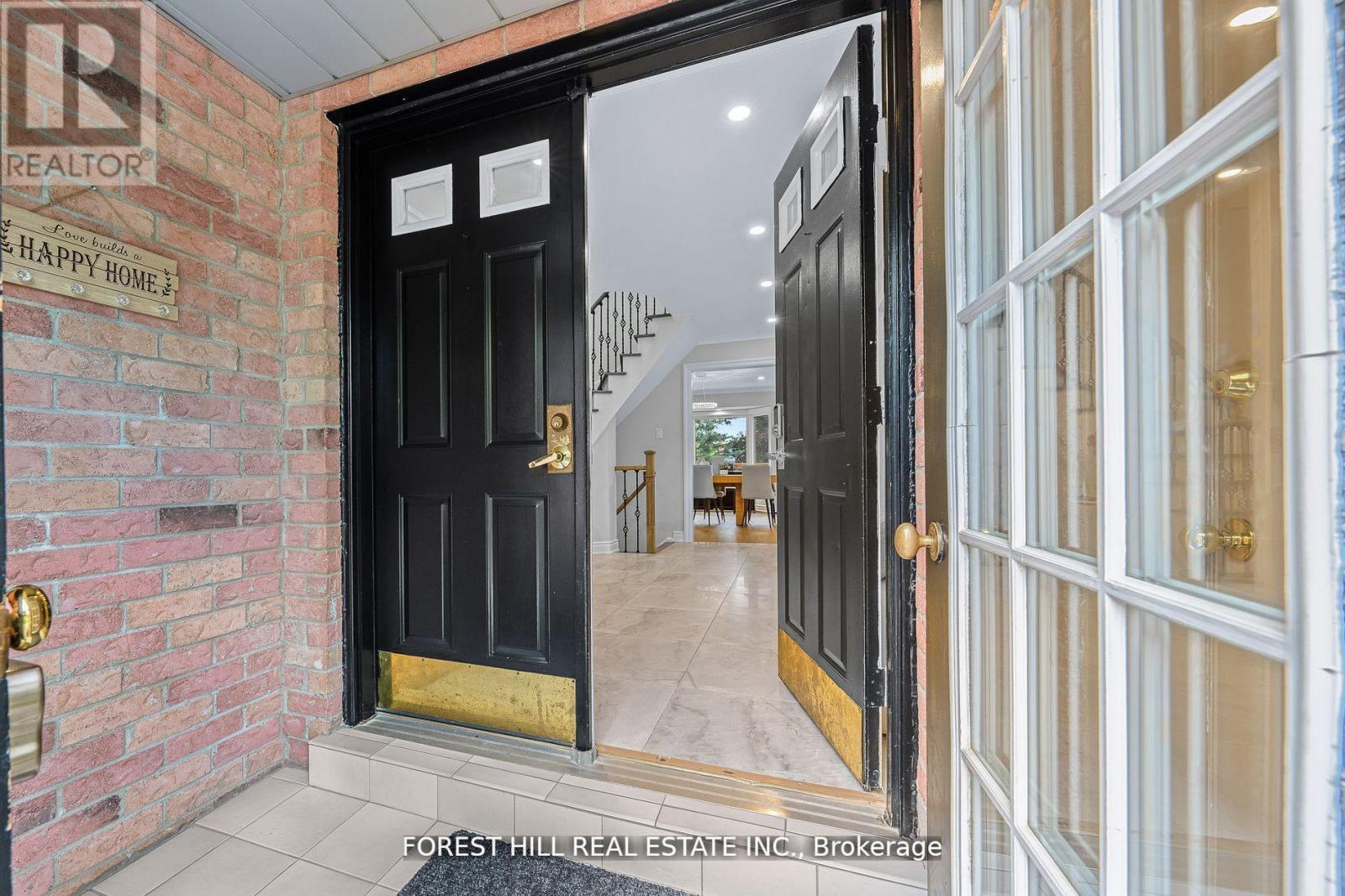 28 Beatty Crescent, Aurora, Ontario  L4G 5V1 - Photo 4 - N11925755