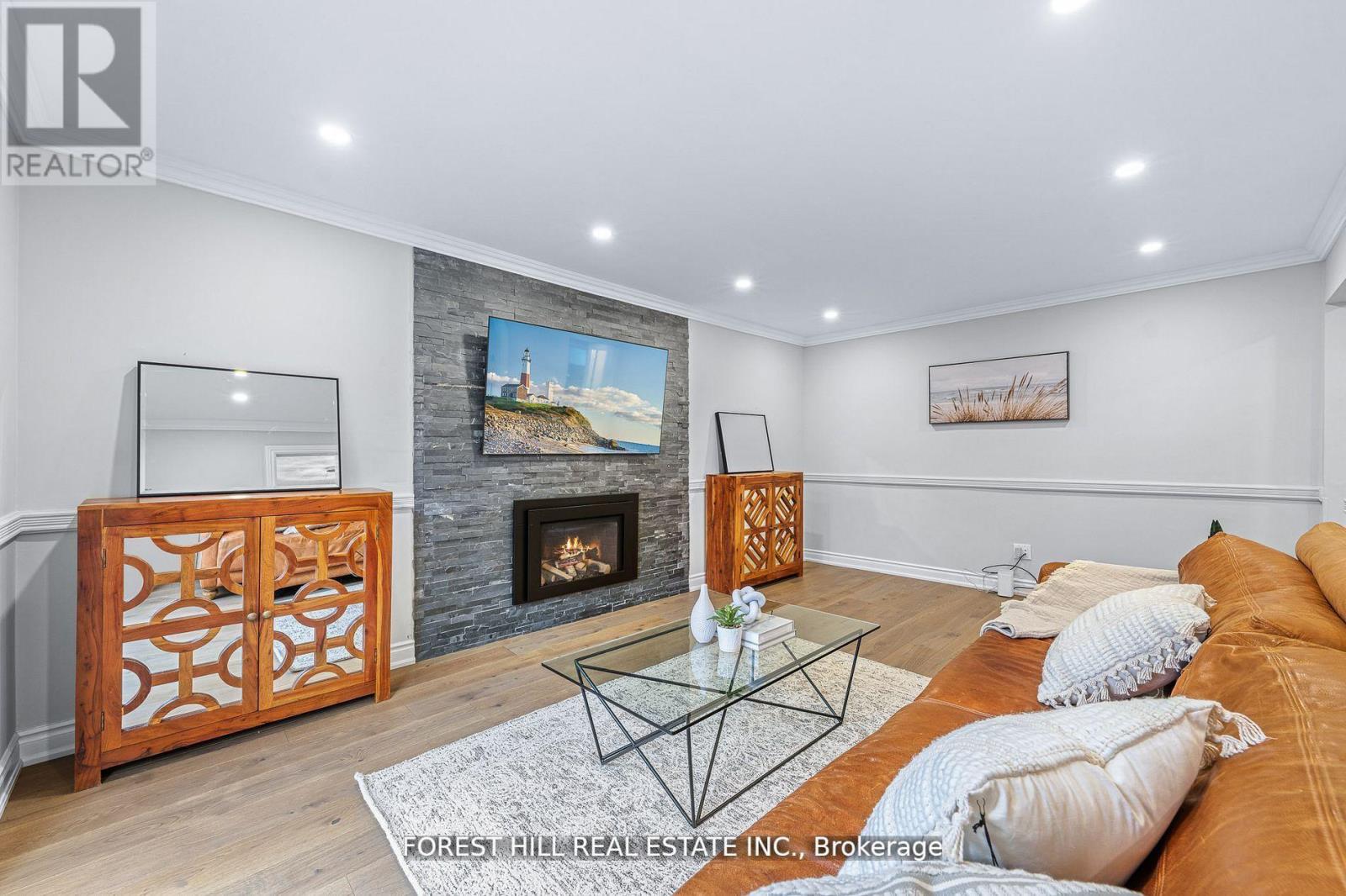 28 Beatty Crescent, Aurora, Ontario  L4G 5V1 - Photo 8 - N11925755