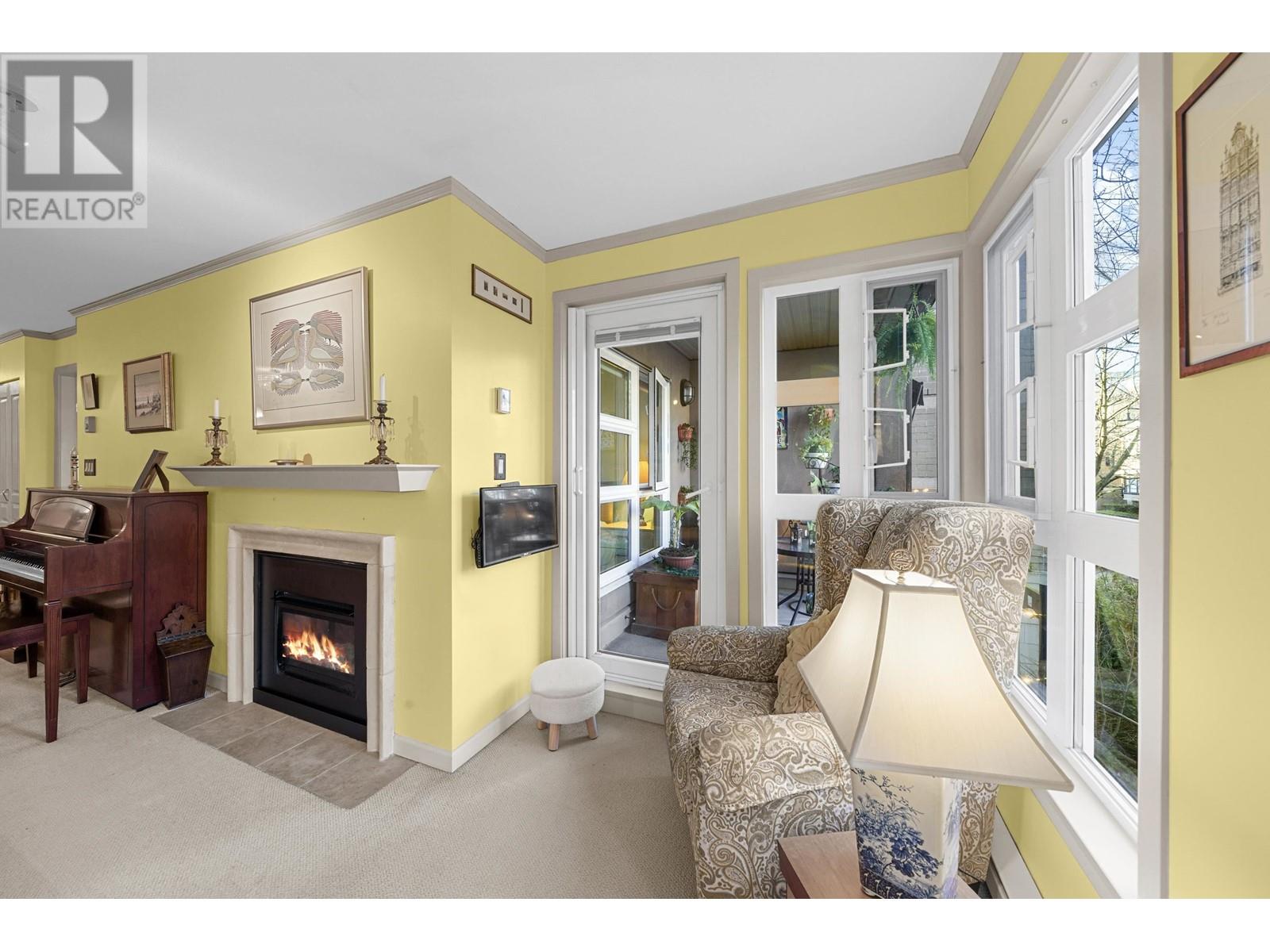 Listing Picture 6 of 33 : 202 2161 W 12TH AVENUE, Vancouver / 溫哥華 - 魯藝地產 Yvonne Lu Group - MLS Medallion Club Member