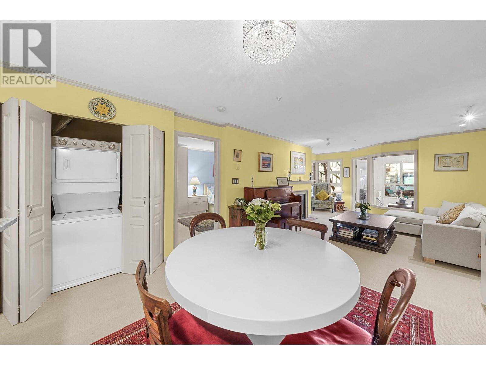 Listing Picture 8 of 33 : 202 2161 W 12TH AVENUE, Vancouver / 溫哥華 - 魯藝地產 Yvonne Lu Group - MLS Medallion Club Member