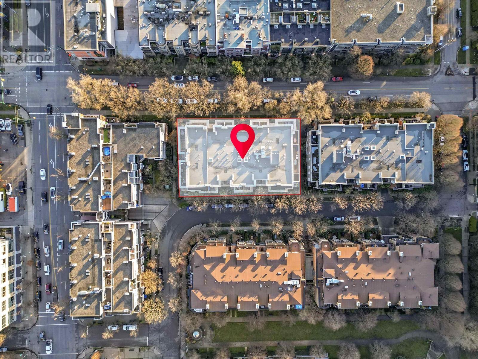 Listing Picture 32 of 33 : 202 2161 W 12TH AVENUE, Vancouver / 溫哥華 - 魯藝地產 Yvonne Lu Group - MLS Medallion Club Member