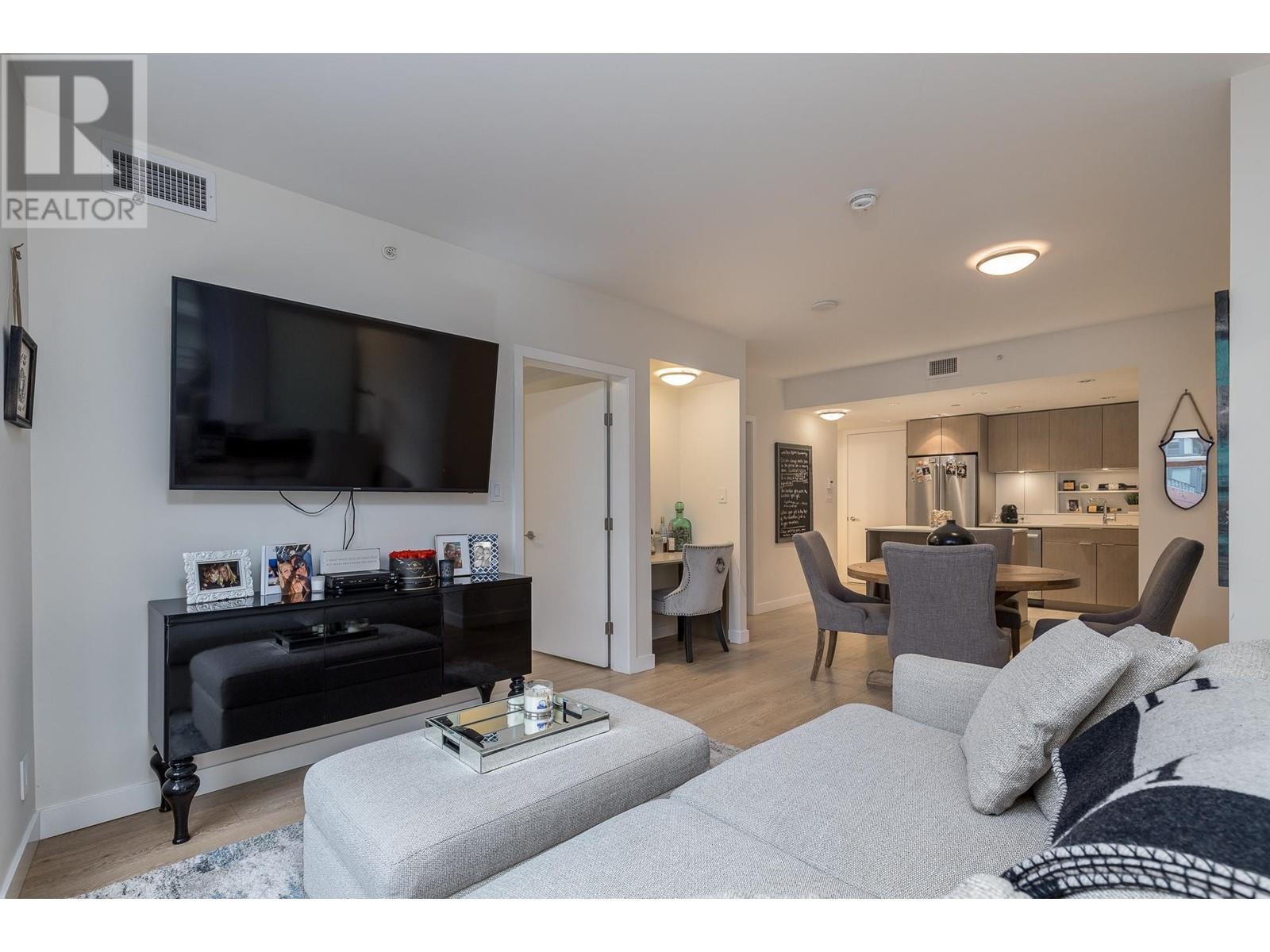 Listing Picture 10 of 24 : 602 111 E 1ST AVENUE, Vancouver / 溫哥華 - 魯藝地產 Yvonne Lu Group - MLS Medallion Club Member