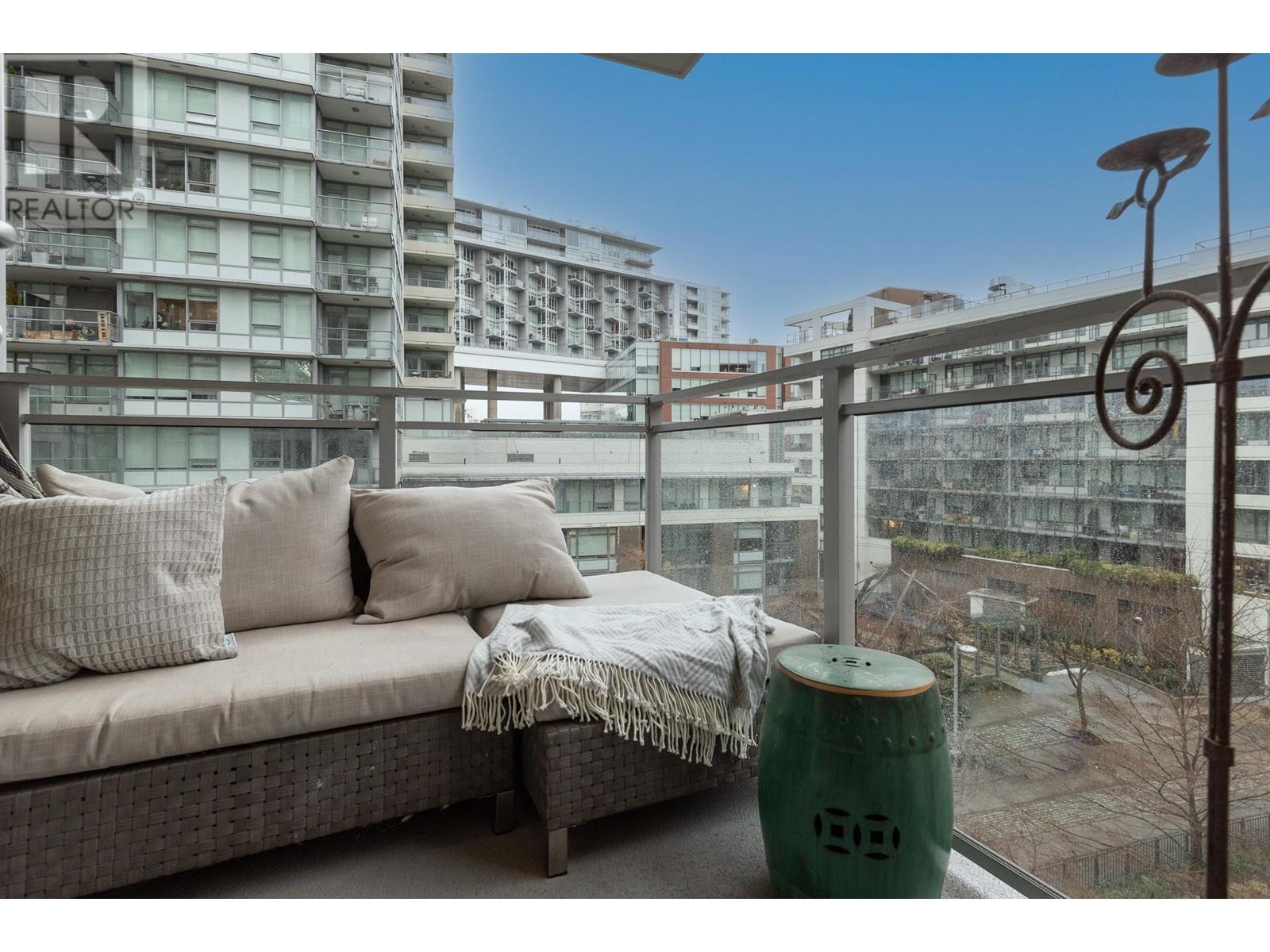 Listing Picture 19 of 24 : 602 111 E 1ST AVENUE, Vancouver / 溫哥華 - 魯藝地產 Yvonne Lu Group - MLS Medallion Club Member