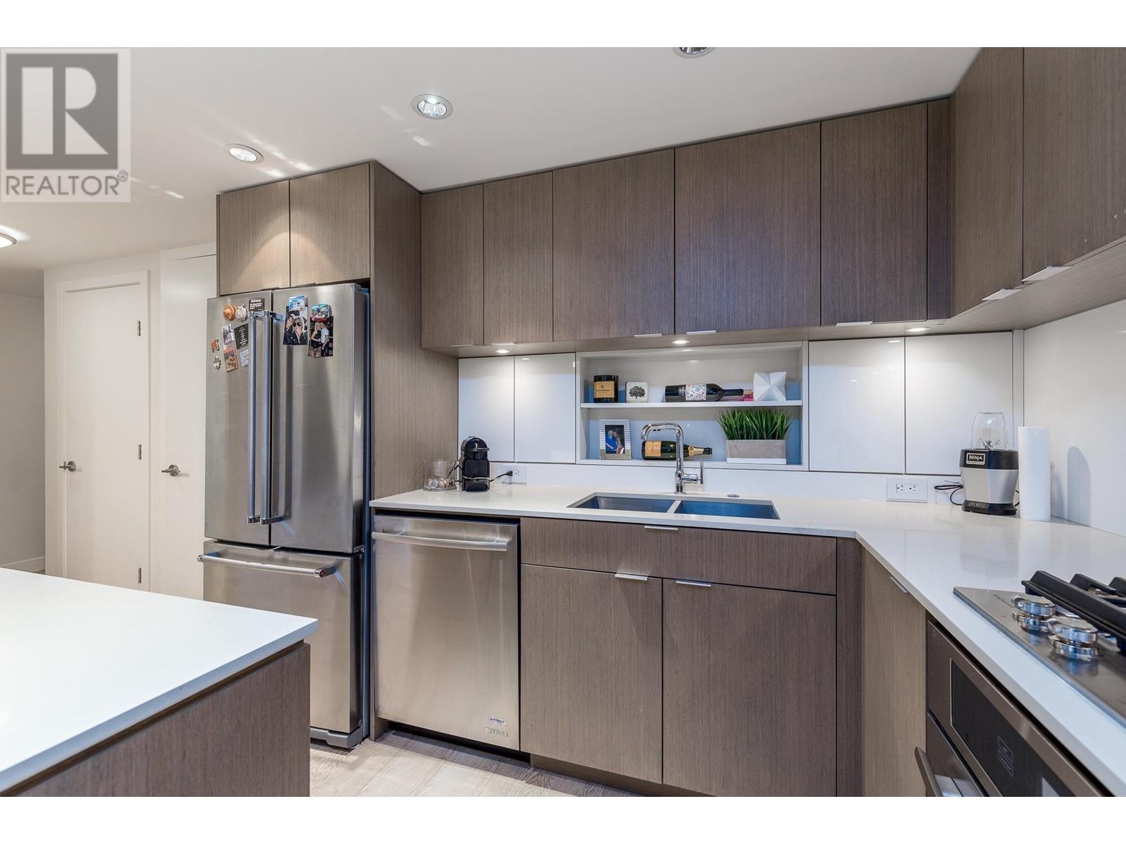 Listing Picture 4 of 24 : 602 111 E 1ST AVENUE, Vancouver / 溫哥華 - 魯藝地產 Yvonne Lu Group - MLS Medallion Club Member