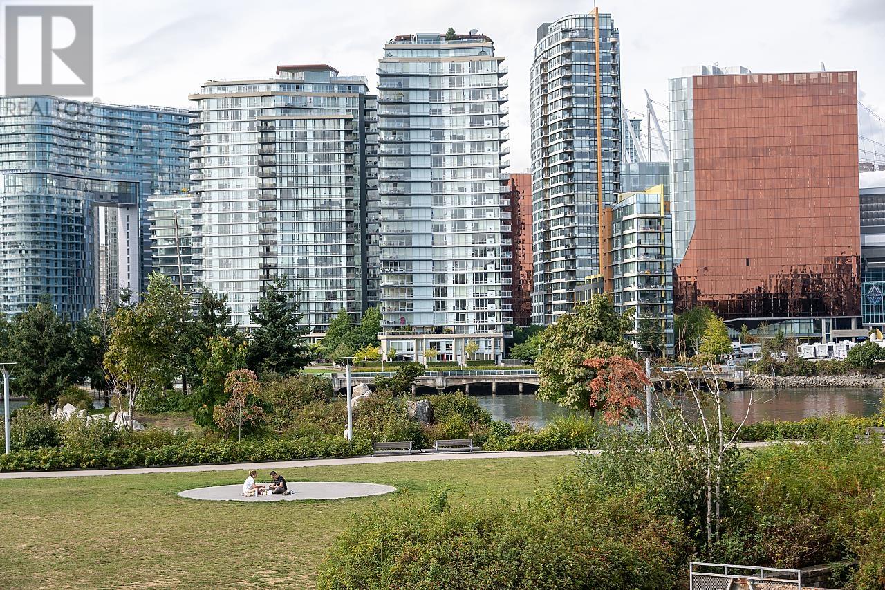 188 Athletes Way, Vancouver, British Columbia  V5Y 0B5 - Photo 25 - R2956953