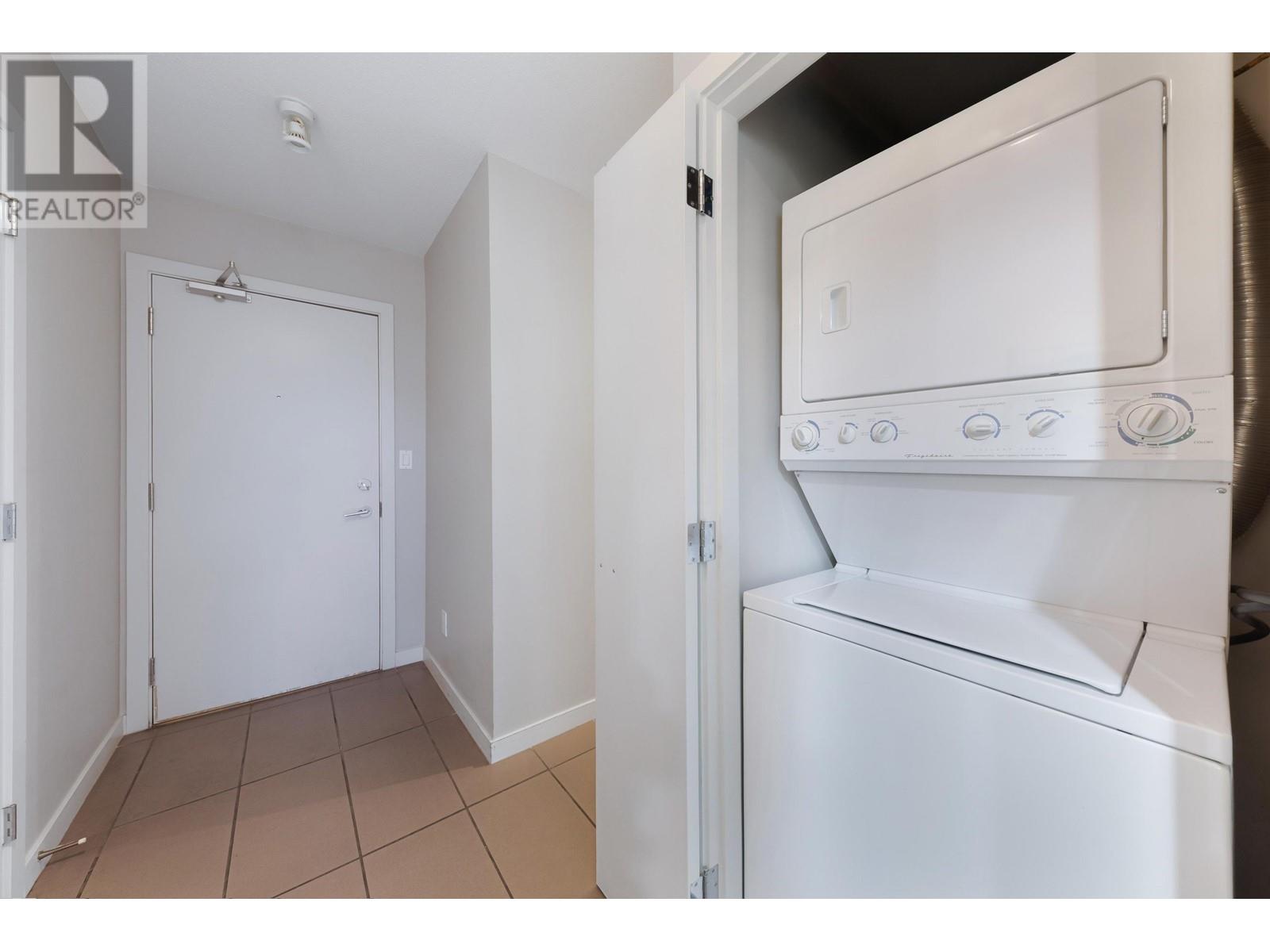 2501 2979 Glen Drive, Coquitlam, British Columbia  V3B 0B2 - Photo 16 - R2956966