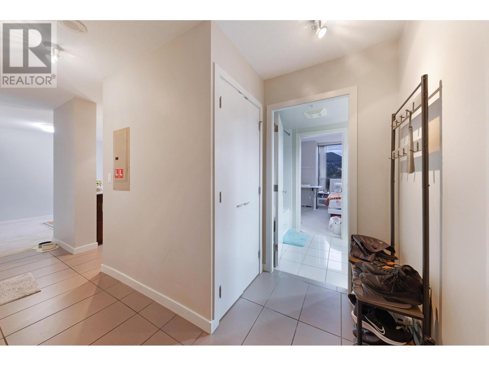2501 2979 Glen Drive, Coquitlam, British Columbia  V3B 0B2 - Photo 17 - R2956966