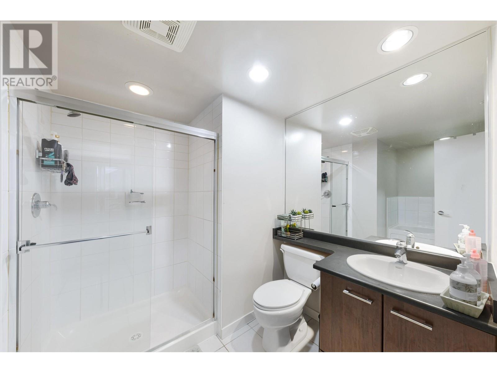 2501 2979 Glen Drive, Coquitlam, British Columbia  V3B 0B2 - Photo 20 - R2956966