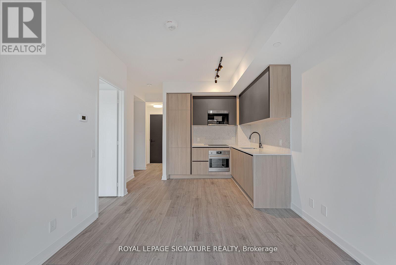 721 - 108 Peter Street, Toronto, Ontario  M5V 2G7 - Photo 1 - C11925950