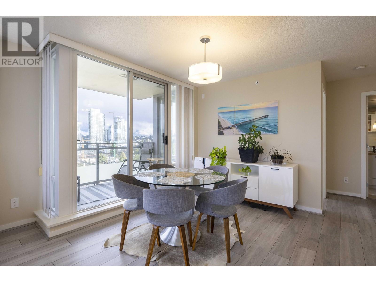 Listing Picture 10 of 35 : 2502 9888 CAMERON STREET, Burnaby / 本拿比 - 魯藝地產 Yvonne Lu Group - MLS Medallion Club Member