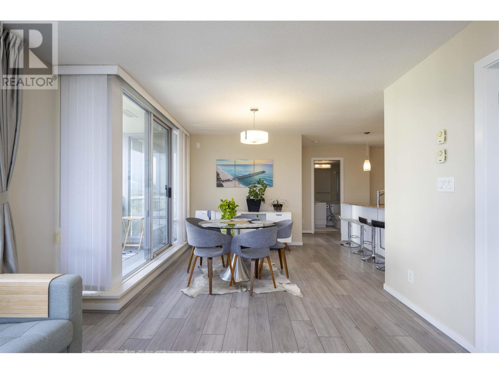 Listing Picture 12 of 35 : 2502 9888 CAMERON STREET, Burnaby / 本拿比 - 魯藝地產 Yvonne Lu Group - MLS Medallion Club Member