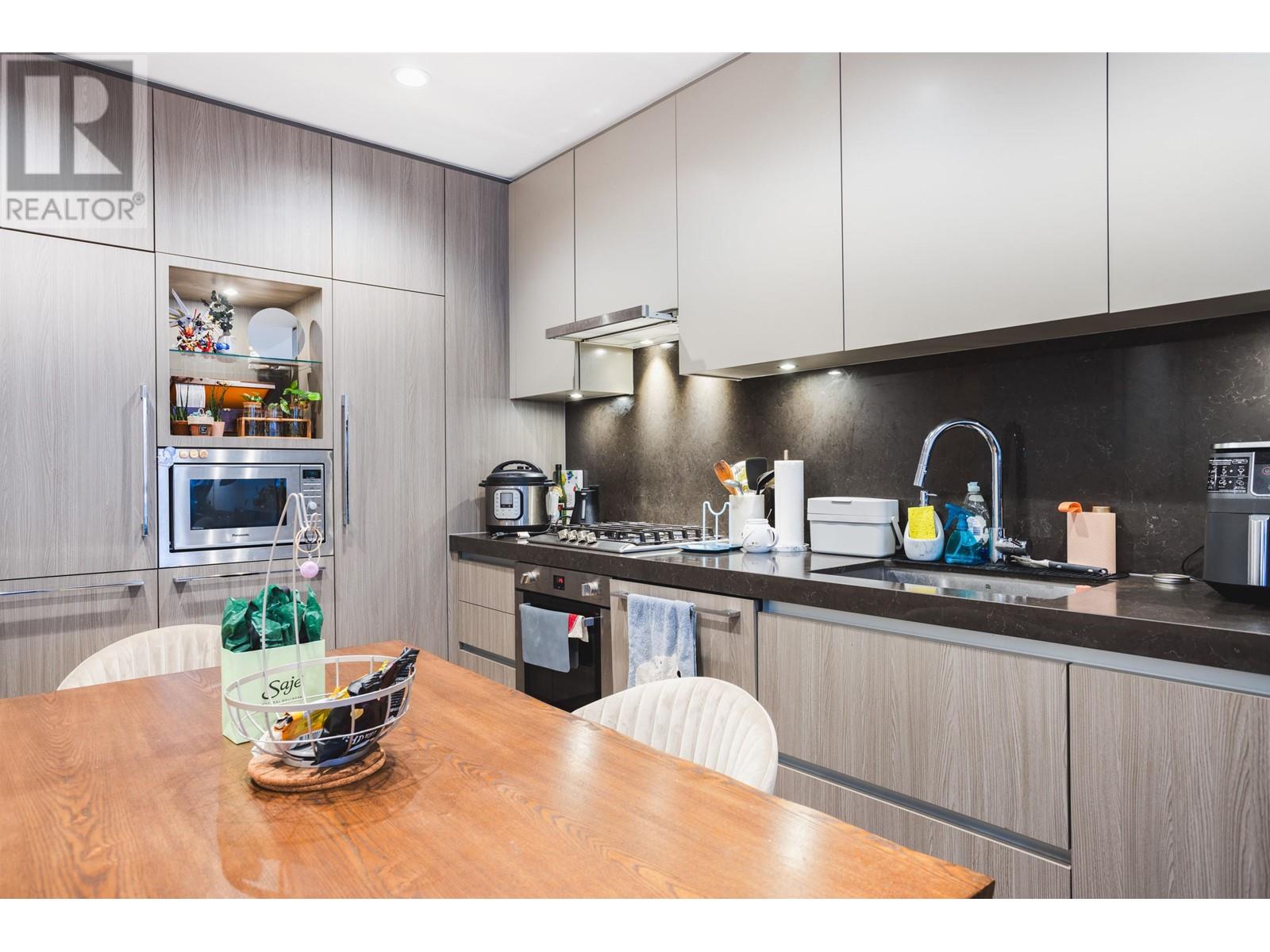 Listing Picture 7 of 33 : 606 6080 MCKAY AVENUE, Burnaby / 本拿比 - 魯藝地產 Yvonne Lu Group - MLS Medallion Club Member