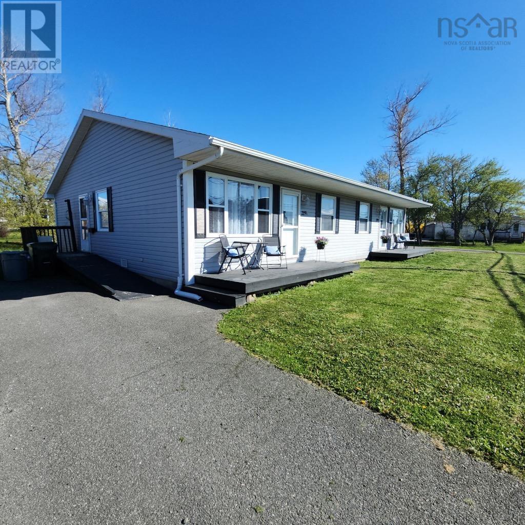 219 Brookside Street, Glace Bay, Nova Scotia  B1A 1L7 - Photo 3 - 202500965