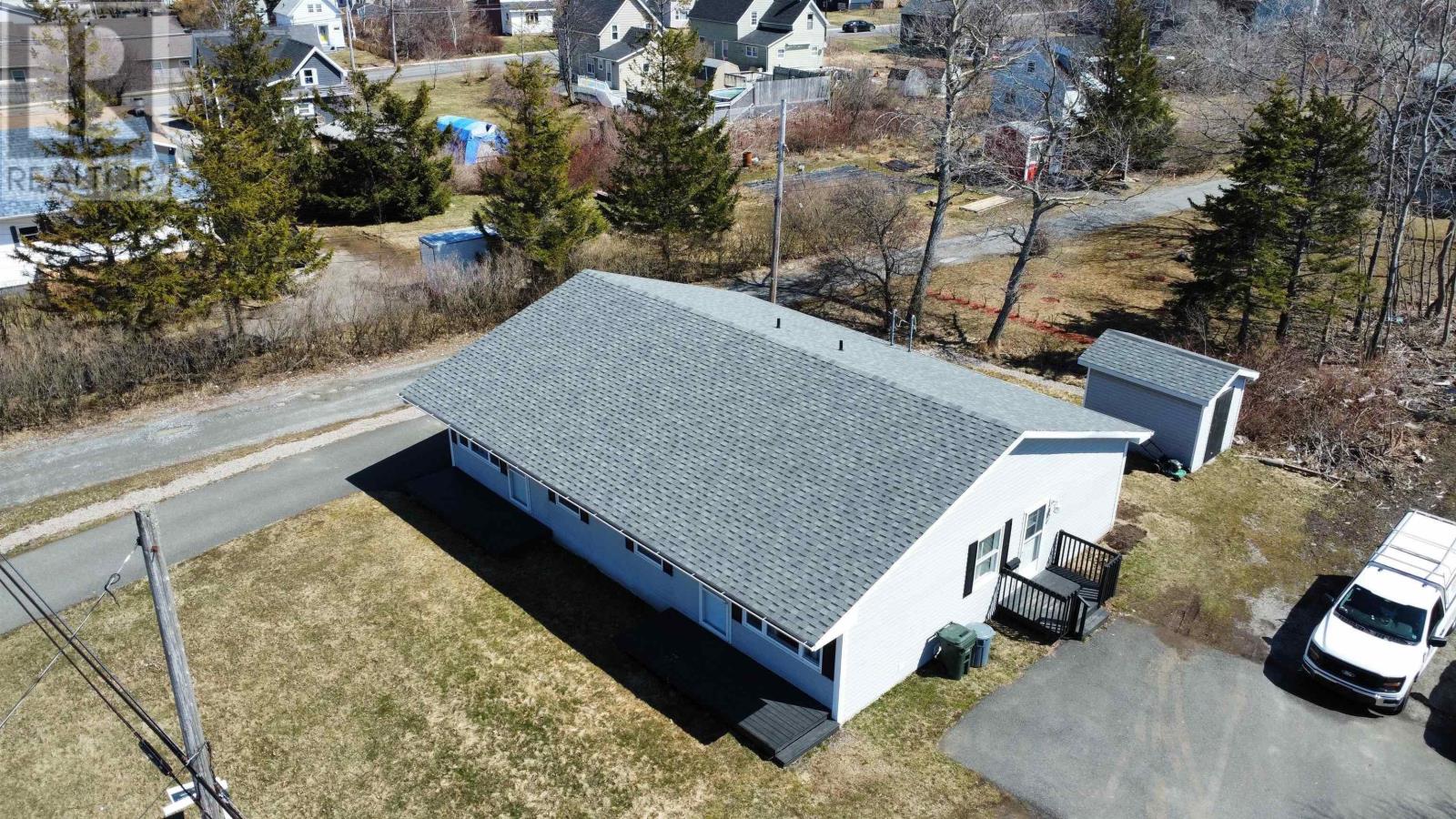 219 Brookside Street, Glace Bay, Nova Scotia  B1A 1L7 - Photo 5 - 202500965