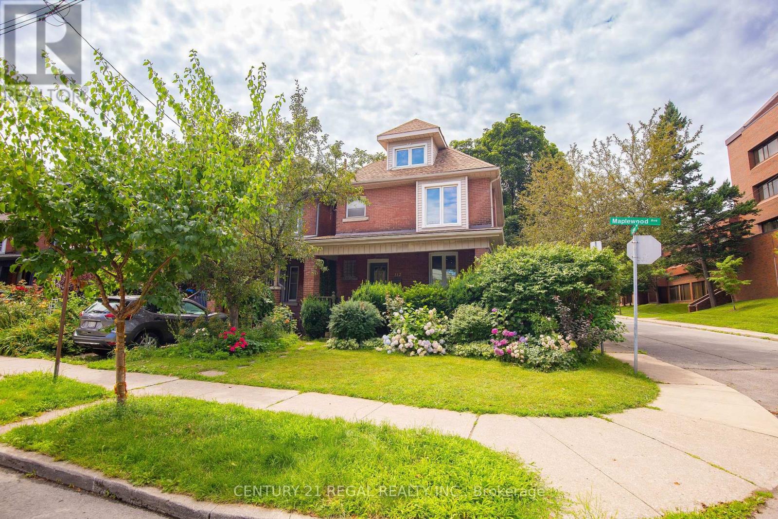 Property at 112 MAPLEWOOD AVENUE image 2