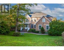 24 Glenmorren Court, Fall River, Ca