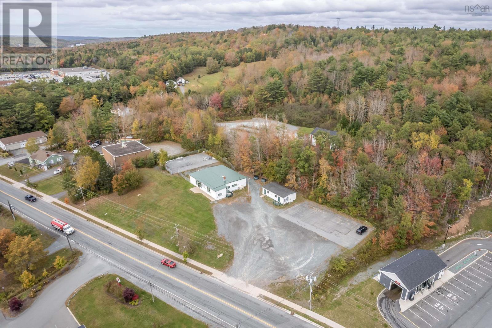 3182 Highway 2, Fall River, Nova Scotia  B2T 1J5 - Photo 4 - 202500988