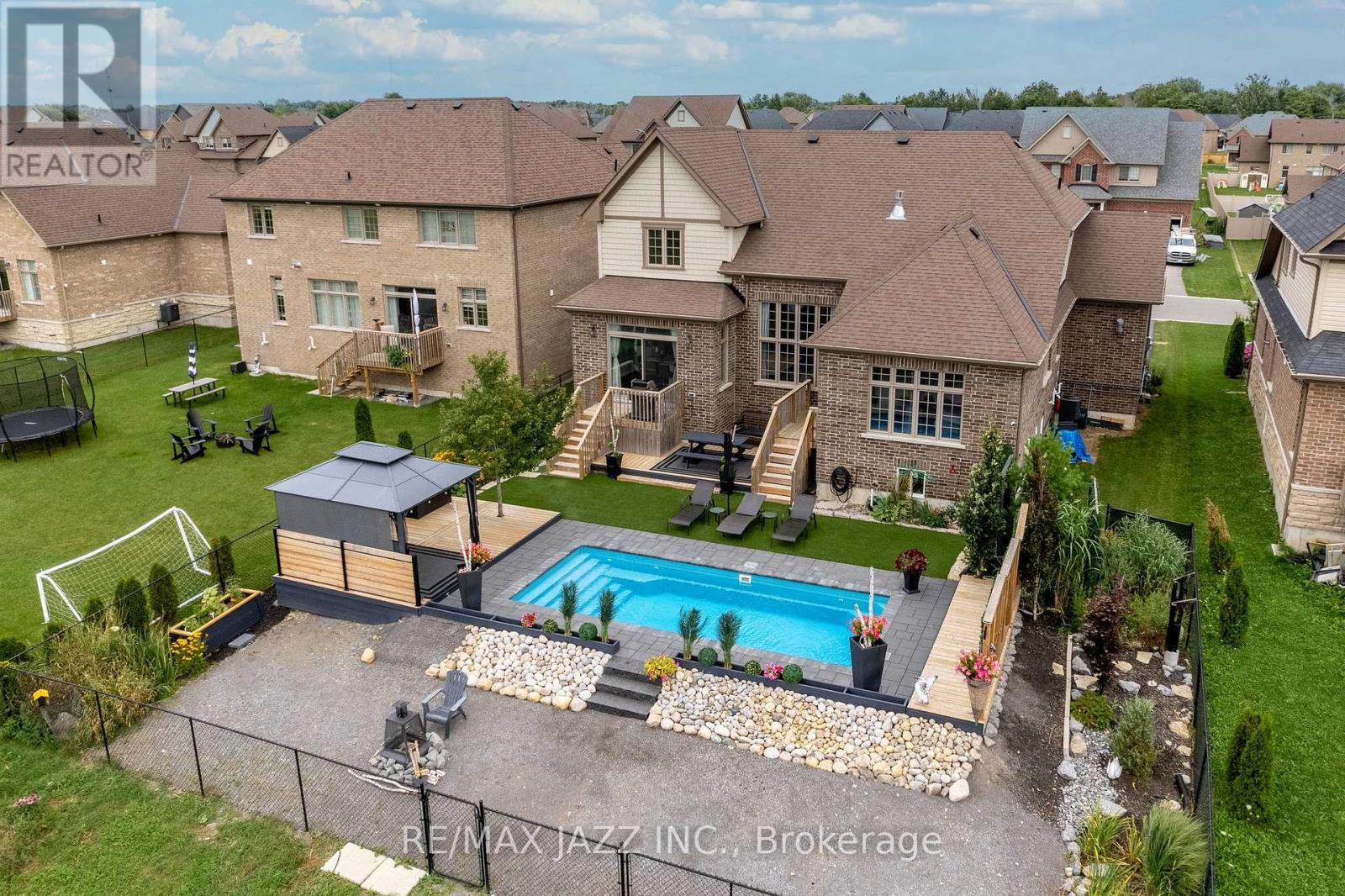 Property at 19 SUMMER BREEZE DRIVE image 2