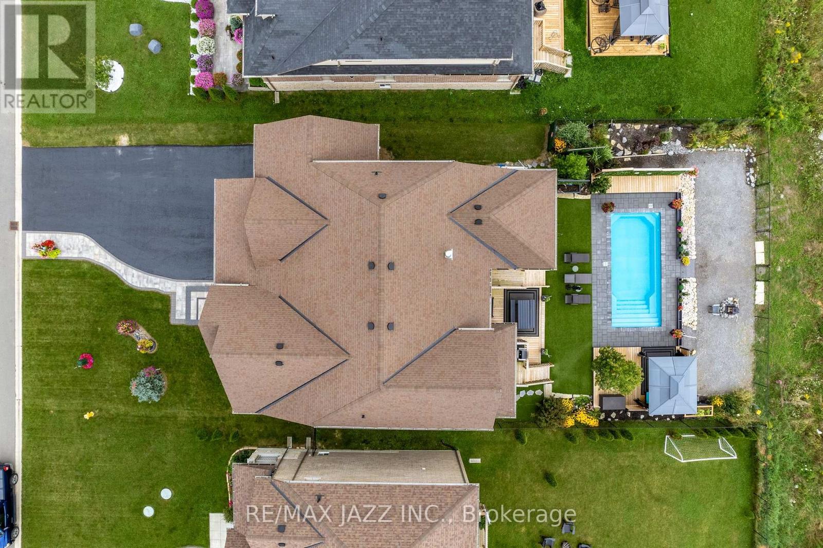 Property at 19 SUMMER BREEZE DRIVE image 3