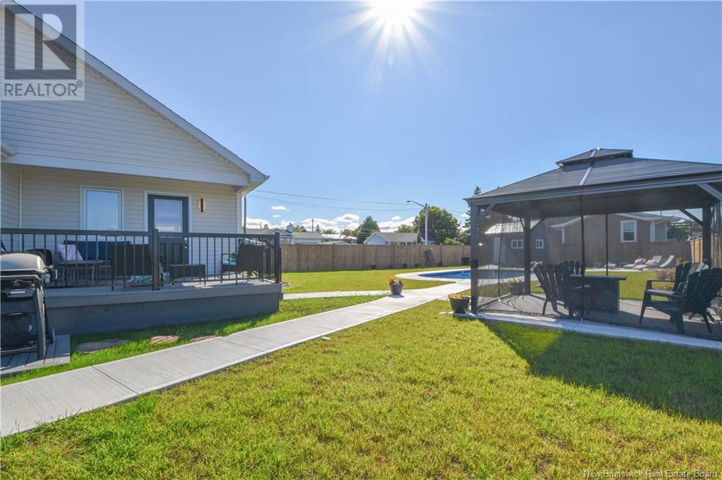 259 Rue Savard Street, Caraquet, New Brunswick  E1W 1A4 - Photo 6 - NB111293