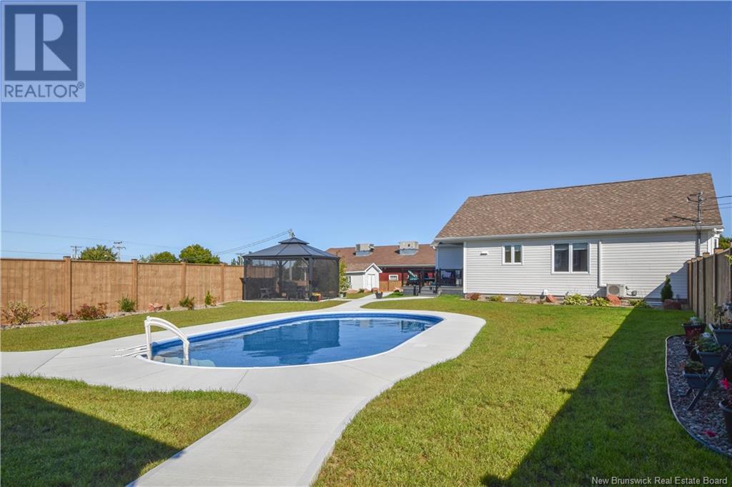259 Rue Savard Street, Caraquet, New Brunswick  E1W 1A4 - Photo 10 - NB111293