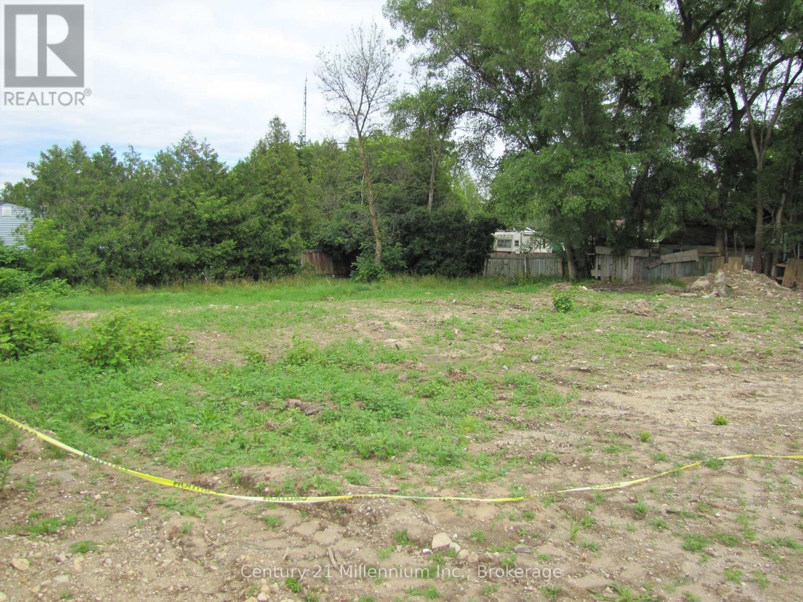 Property at 9592 BEACHWOOD ROAD image 2