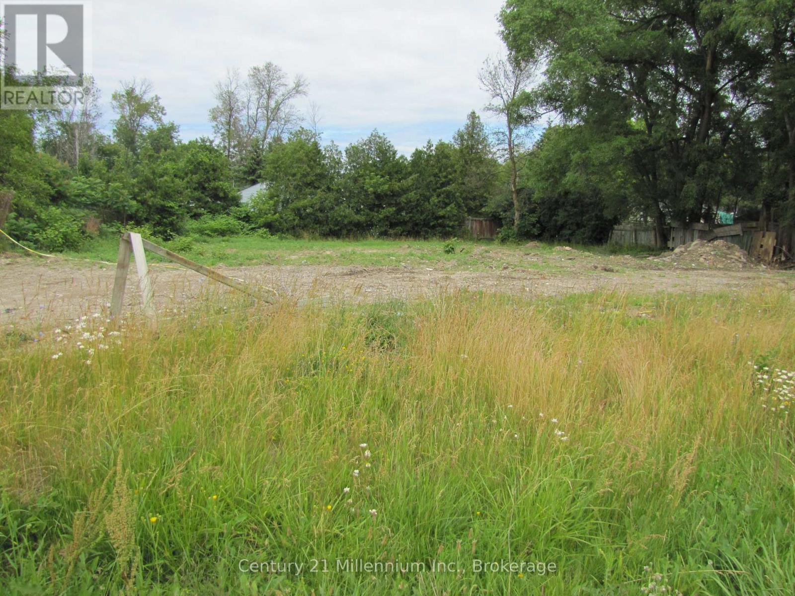 Property at 9592 BEACHWOOD ROAD image 5