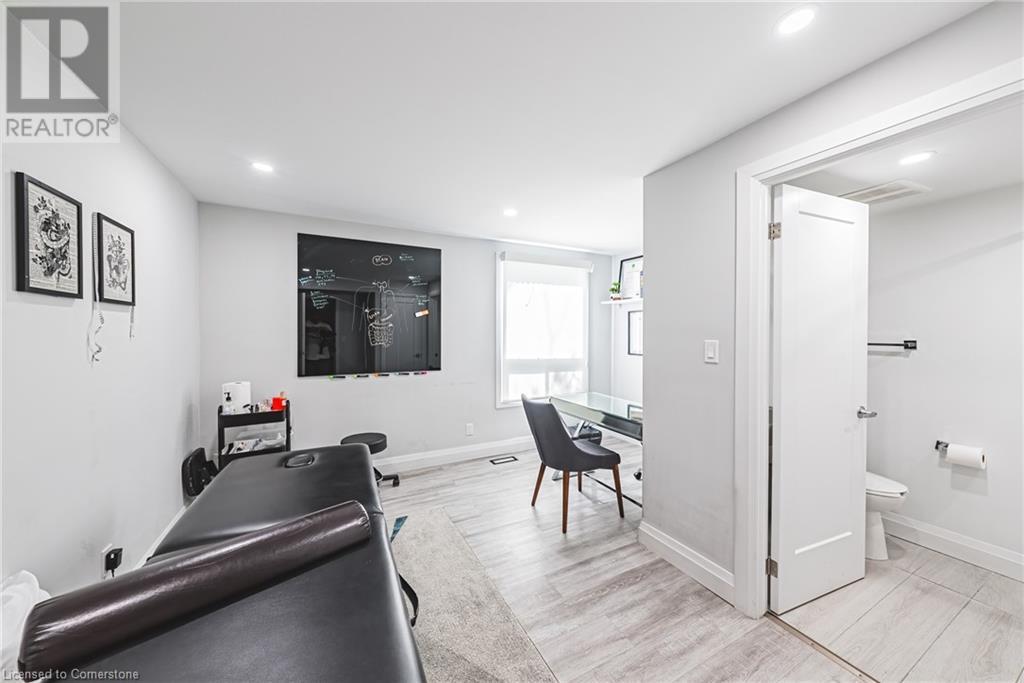 2 Heath Street, Hamilton, Ontario  L8H 3Y5 - Photo 20 - 40690667