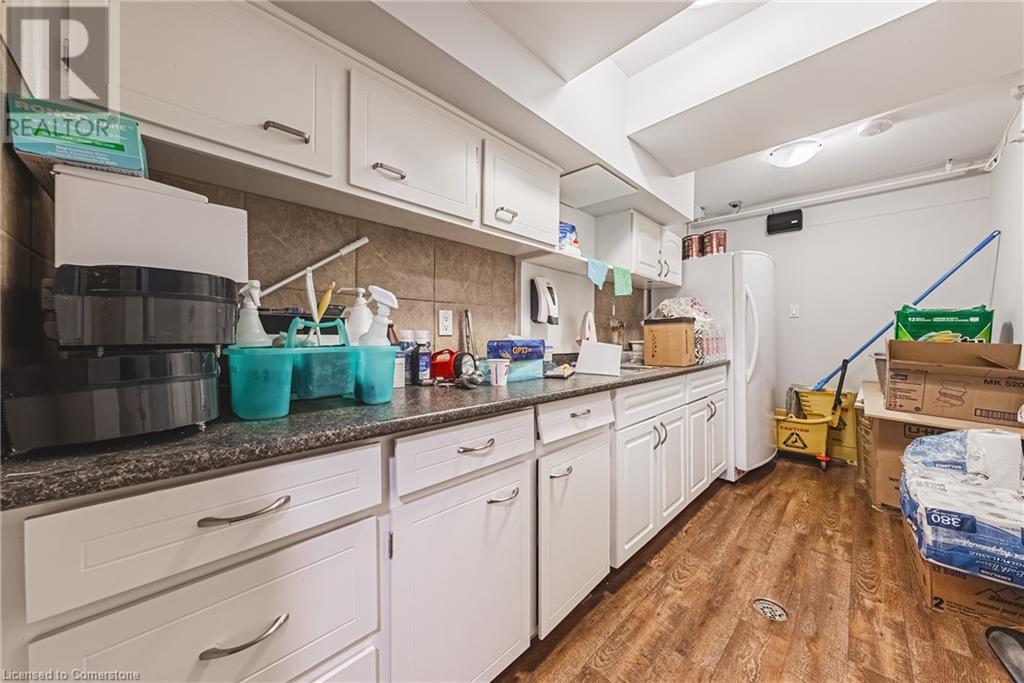 2 Heath Street, Hamilton, Ontario  L8H 3Y5 - Photo 39 - 40690667
