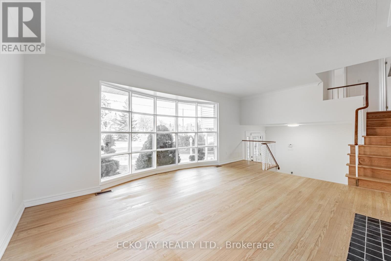 57 Marthclare Avenue, Toronto, Ontario  M3A 1E1 - Photo 4 - C11926444